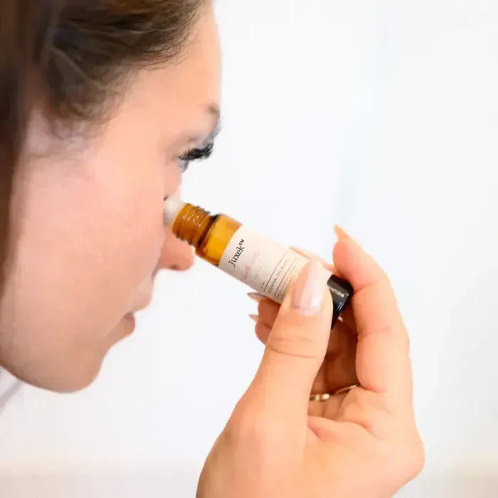 Juxek™ Essential Oil Eye Roller – Natural under-eye fix: puffiness, dark circles, lines